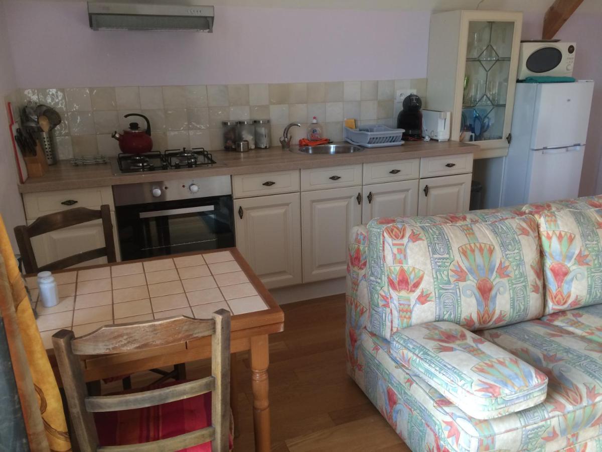 Bed and Breakfast Les Petits Chenes La Pellerine  Екстер'єр фото
